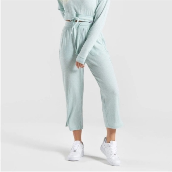 Gym Shark lounge set - Picture 2 of 4